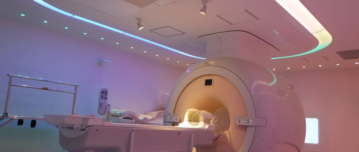 ゼロから専門家へ｜安全な医療現場を設計する。新卒医療設備のエンジニア募集！