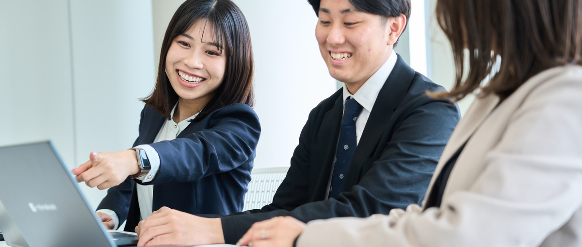 文章も画像も進行も。あなたの多才さが光る広告制作職。