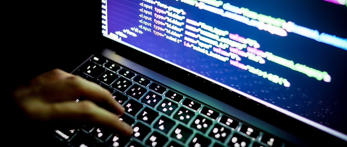 自分のスキルを活かし、柔軟に働ける。フリーランスWEBエンジニア