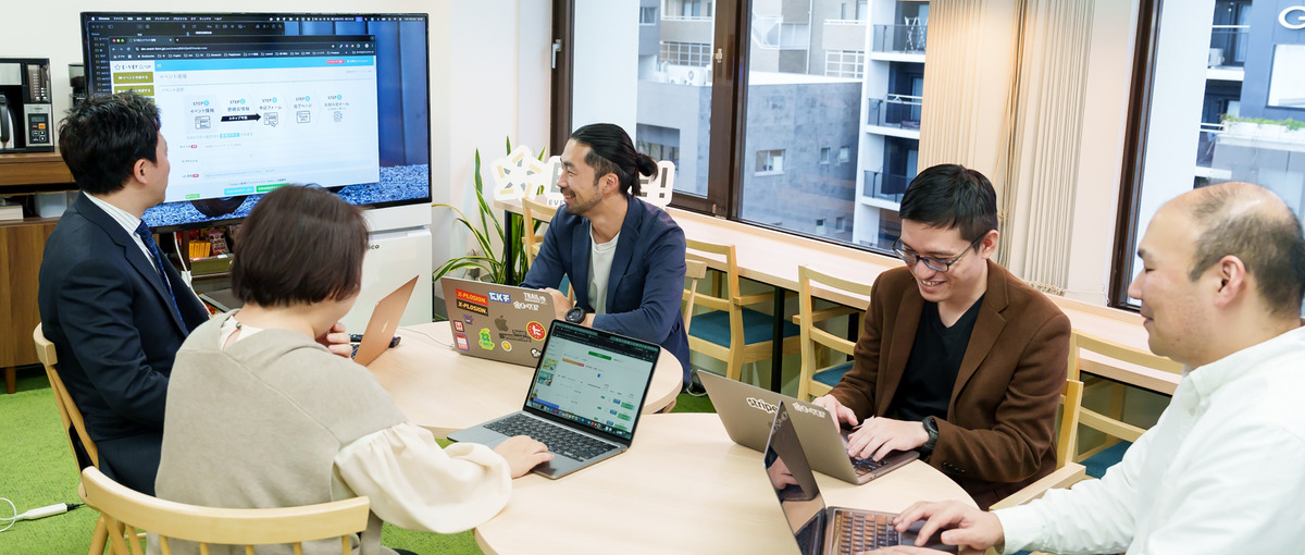 さらに成長したいあなたへ。子育てと両立できる環境で技術と組織をリードする。