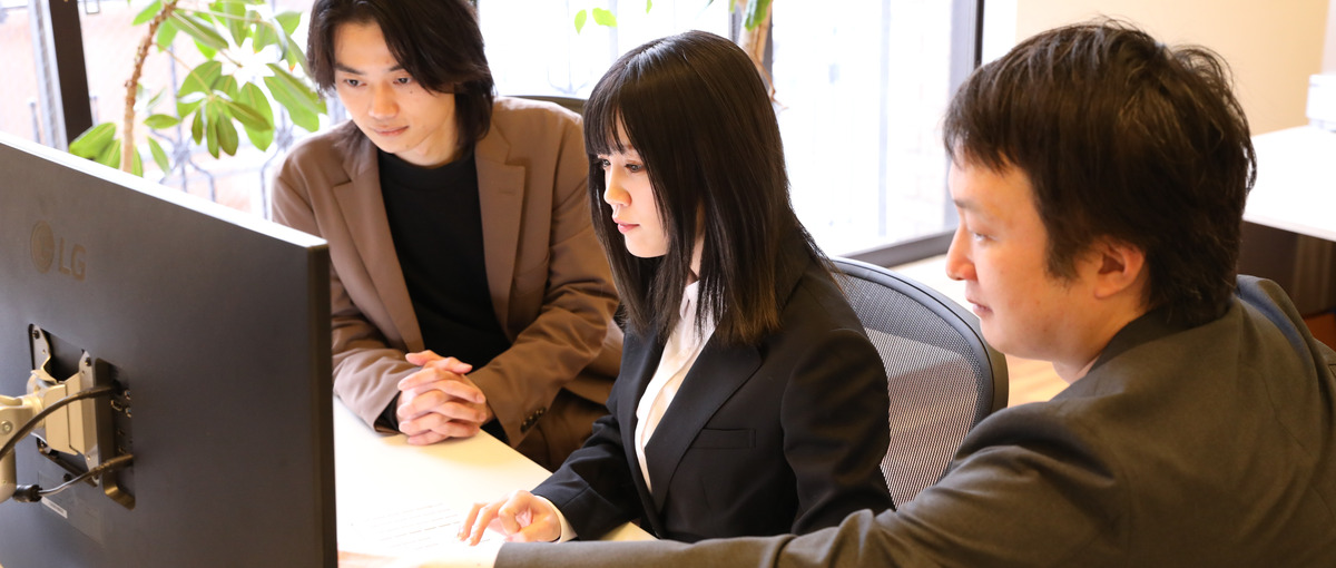 異業種からITエンジニアに転身！研修で基礎を学んだ後は実務でスキルアップ