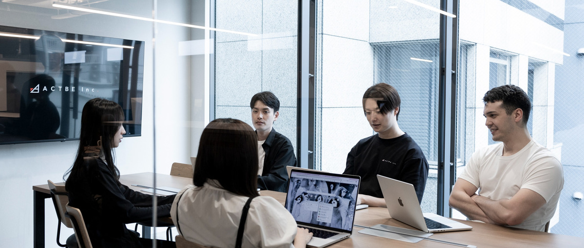 経験2年以上｜なぜ、を共有できる仲間がいる。社内チームで顧客課題を解決。