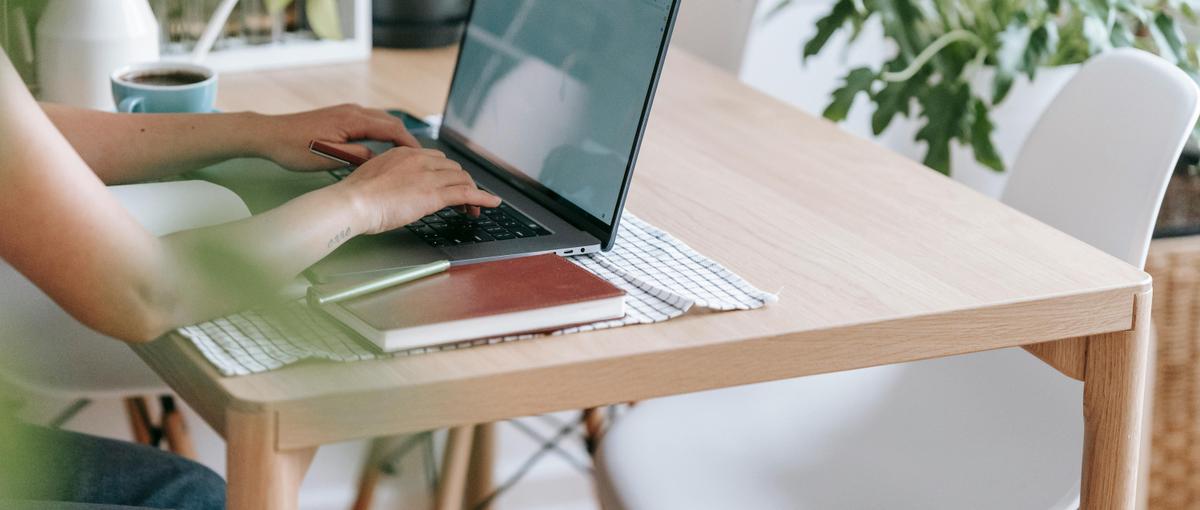 最先端の言語を使って開発！過去の開発経験を存分に使って活躍したい方募集！！