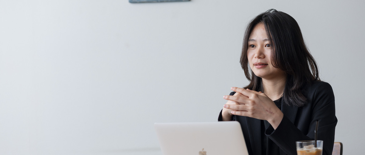 事務×外国人支援｜その法務知識で人生を支えよう。在留資格申請の事務職へ