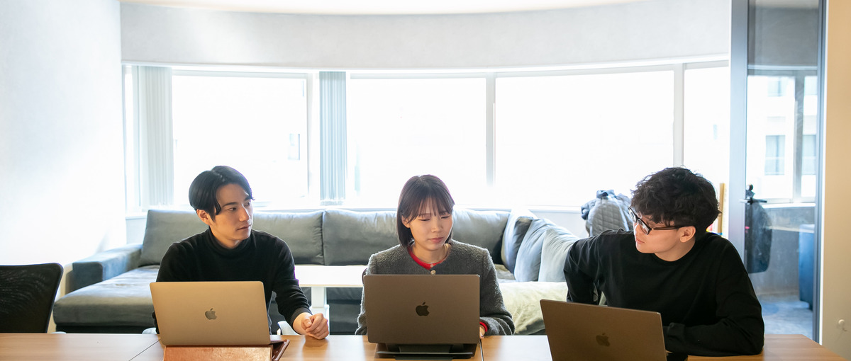 抽象を具体へ｜世界観を具現化するアートディレクションを共に