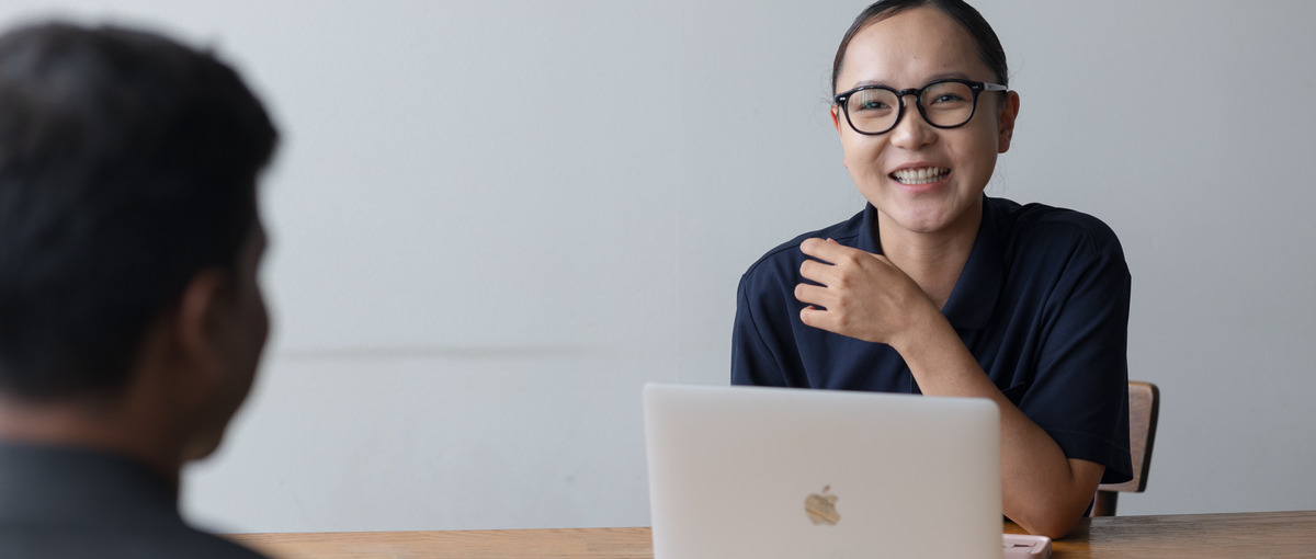 事務×外国人支援｜その法務知識で人生を支えよう。在留資格申請の事務職へ