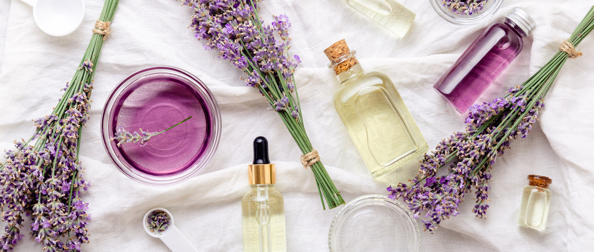 子育て中のデザイナーも活躍中。理解ある環境でデザインの案件を依頼します。