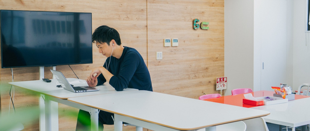 Webコンサル｜100万サイト導入の自社SaaSを武器にデータで成果を創出