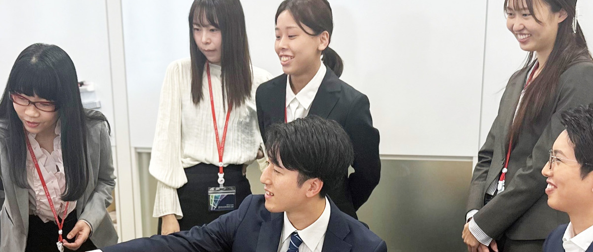 臨床現場の非効率を解消！理学療法士や薬剤師が活躍する経営改善の専門家集団