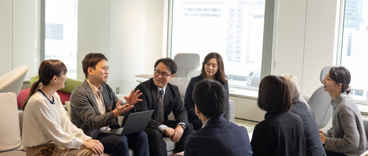 最短23歳で社長就任。起業するより、グループ会社の代表を目指しませんか？