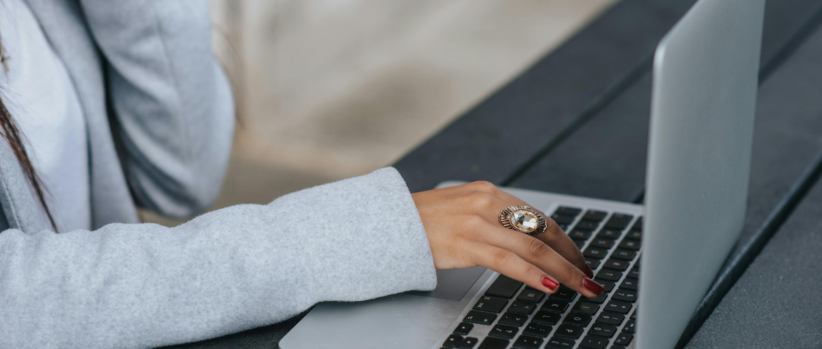 ITスタートアップの法人営業担当を大募集！！