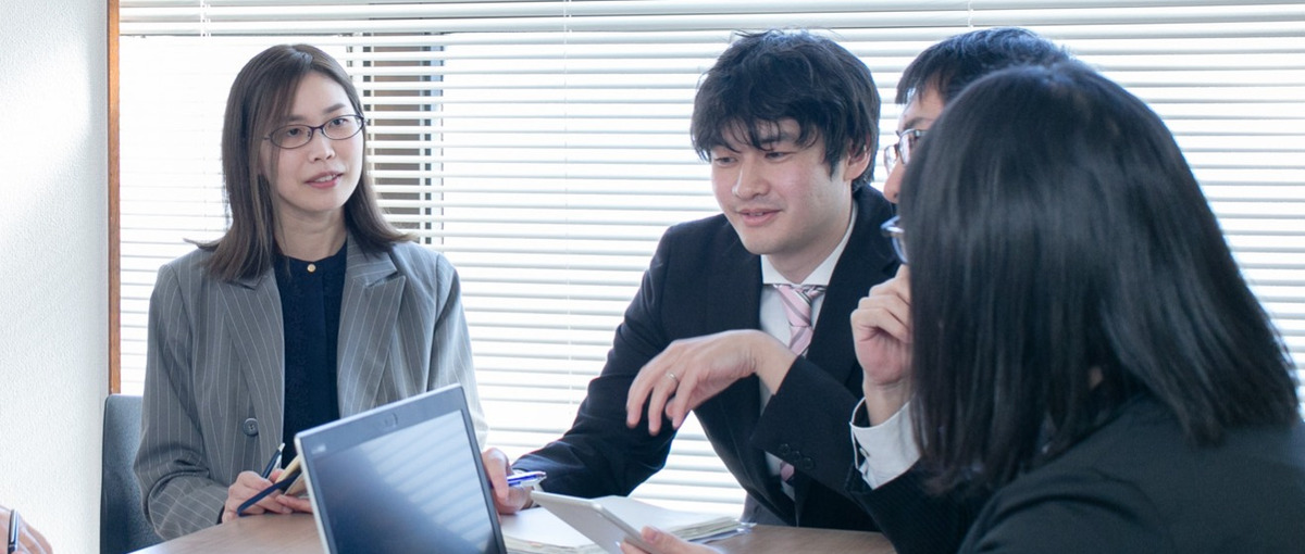 指導歴10年以上の講師が在籍｜一人ひとりの自学自習力を伸ばすone塾で働く