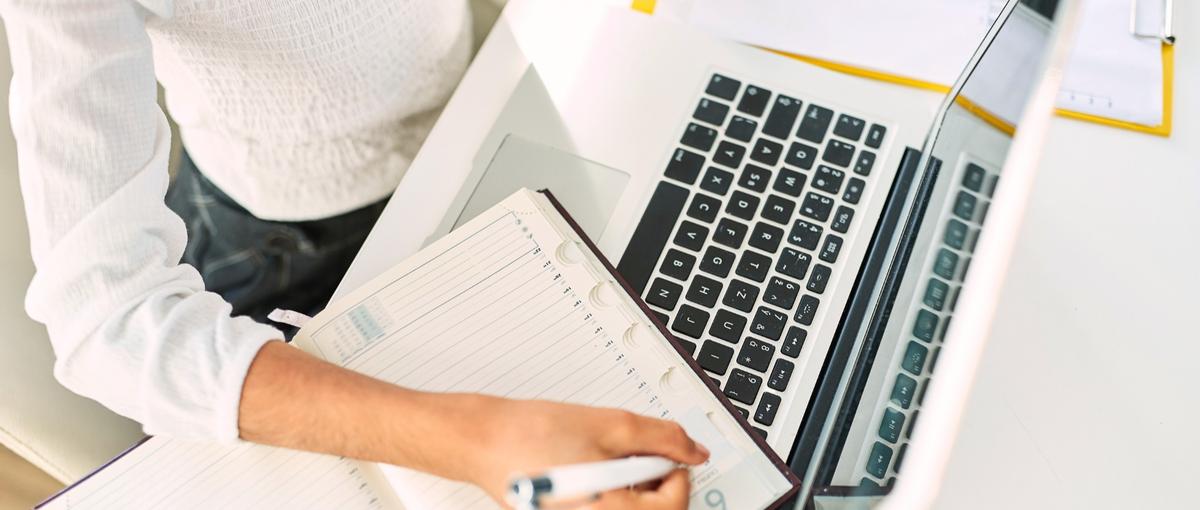 気が利くね、と言われるあなたへ｜忙しい代表をチャットで支える秘書担当を募集