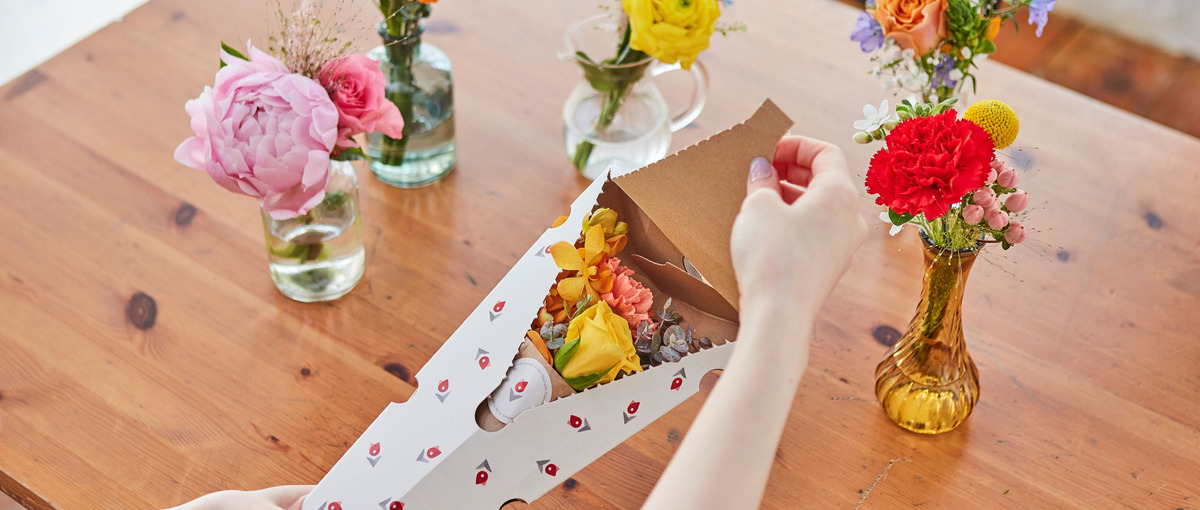 累計35万人を突破！花サブスクの事業成長を牽引するWebデザイナー募集！