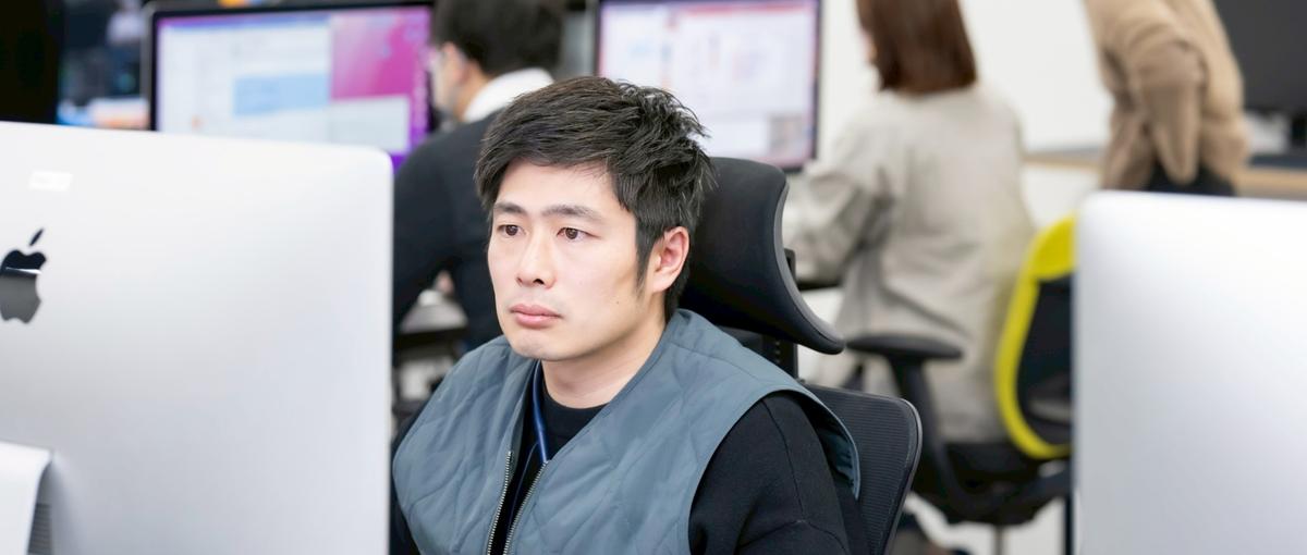 企業の組織課題を解決！動画を見てデータ集計・分析するチームメンバー