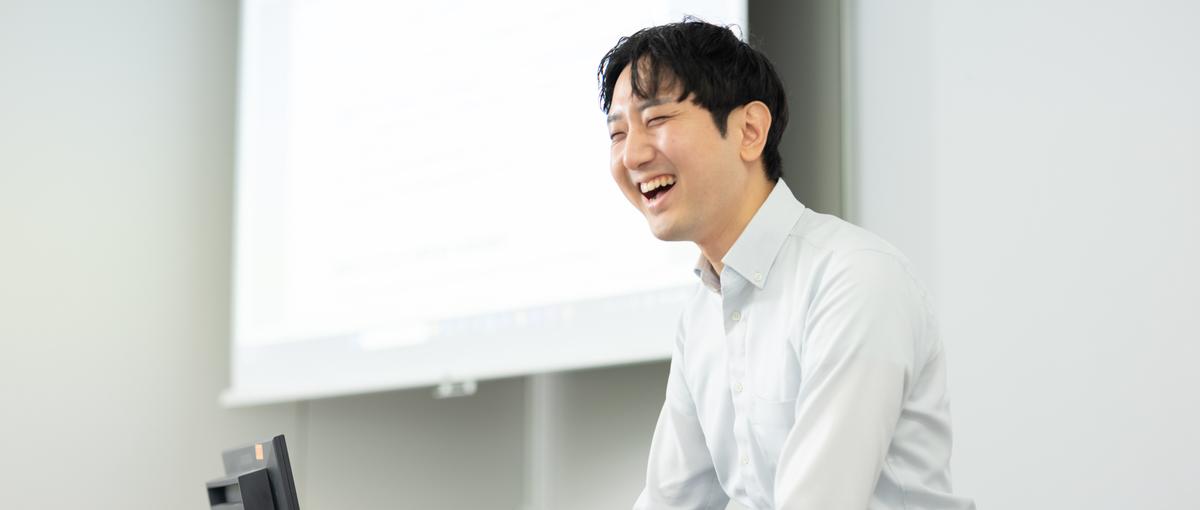 新卒から 人の成長 を仕事にする。教えることで、自分が一番伸びるIT講師