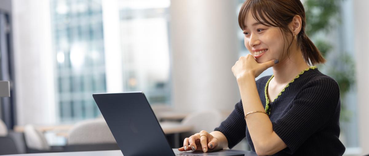 表層的なデザインに、飽きていませんか。企業の根幹に関わる重厚なデザインを。
