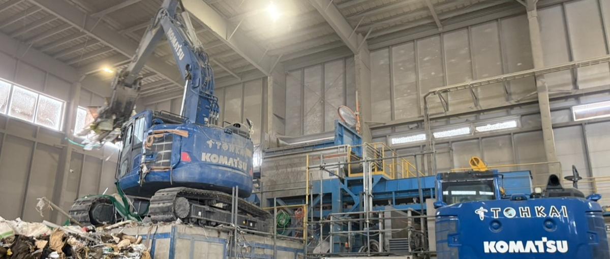 地域の環境インフラを支える誇り。資源循環の起点をつくる重機オペレーター