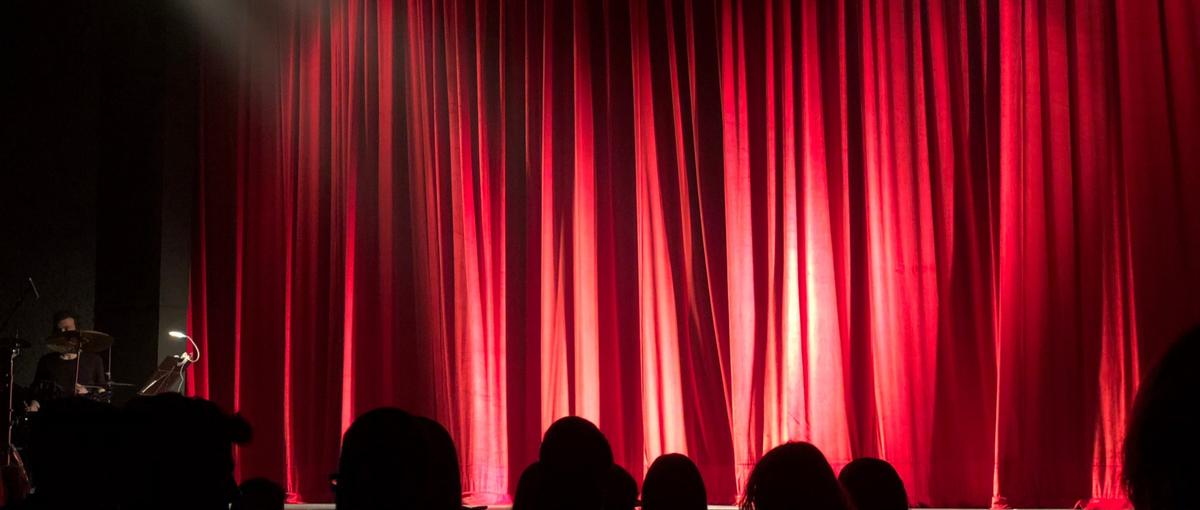 2.5次元舞台制作を支える、舞台制作アシスタントプロデューサー募集