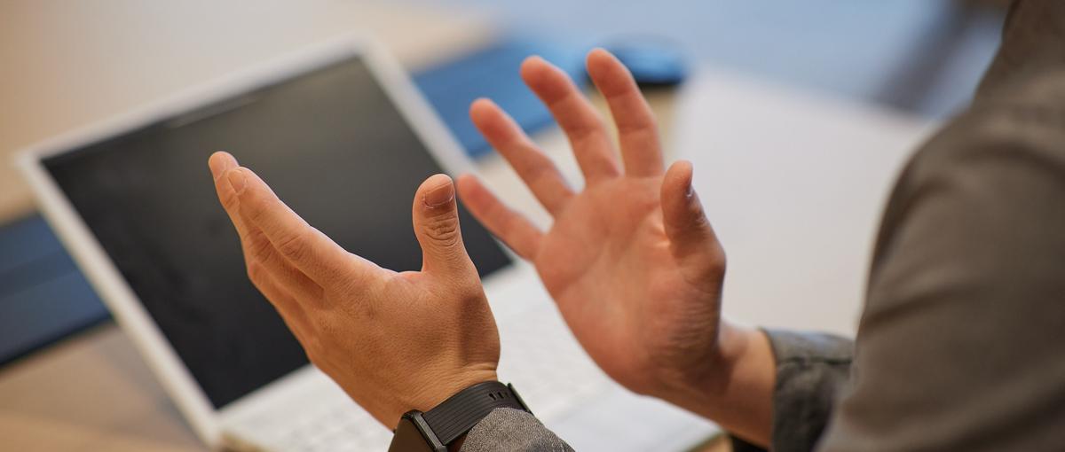 出版業界の課題に挑むオウンドメディアの営業担当を募集！