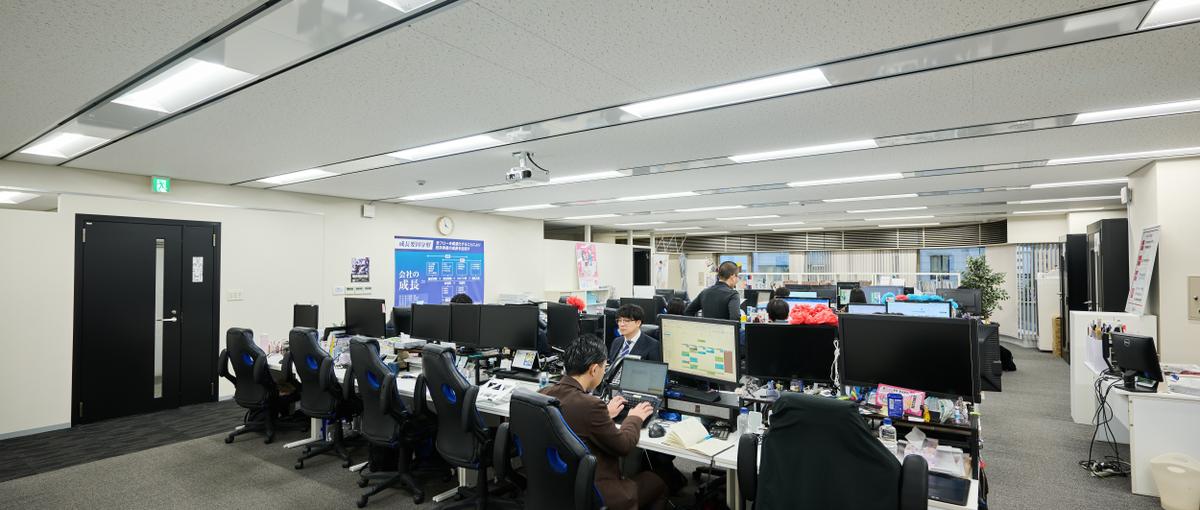 紙もWebも。マンガ素材を自在に操り成果を出すデザイナー求む！