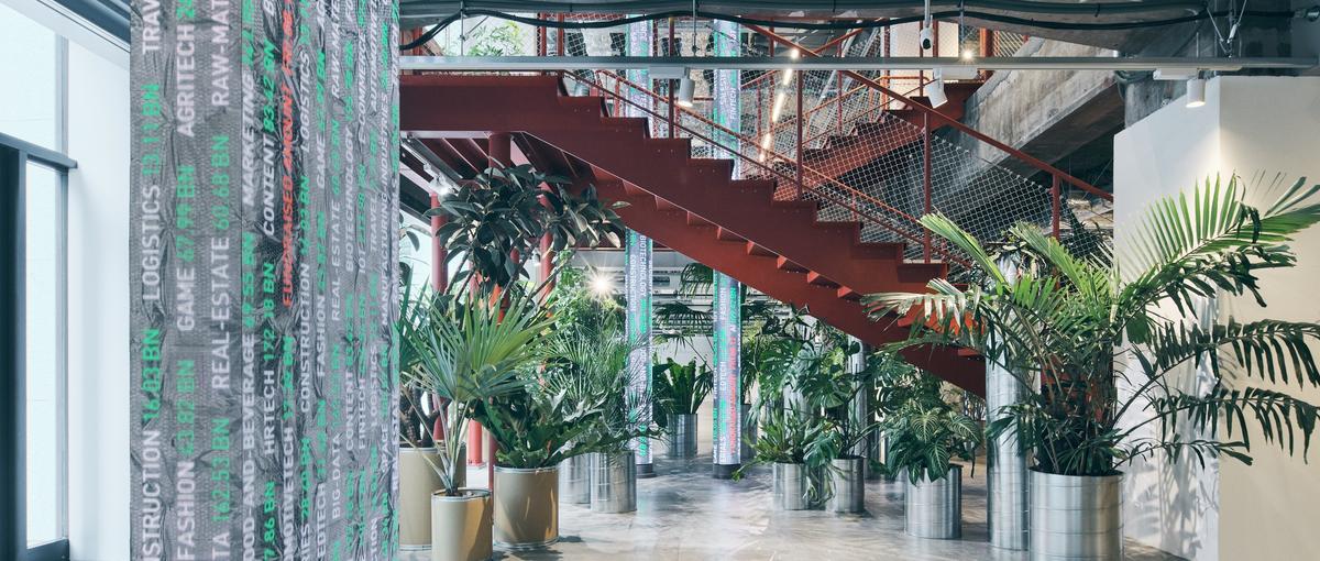 コーポレートデザイナー｜企業の意思を伝えるブランドデザイン