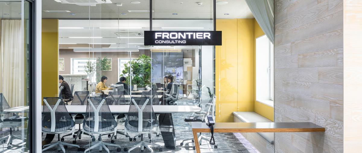 働く場所も時間も自由な働き方！｜ハイブリッドに働くビル再生のコンサル