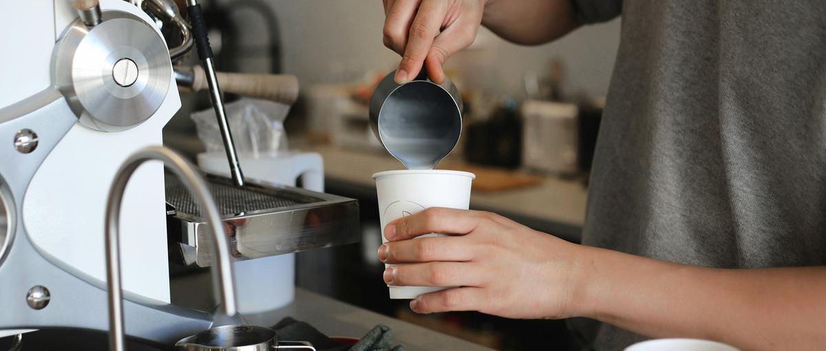  5月に東京駅周辺で新規開業のホテルカフェ＆バーラウンジのバリスタ募集