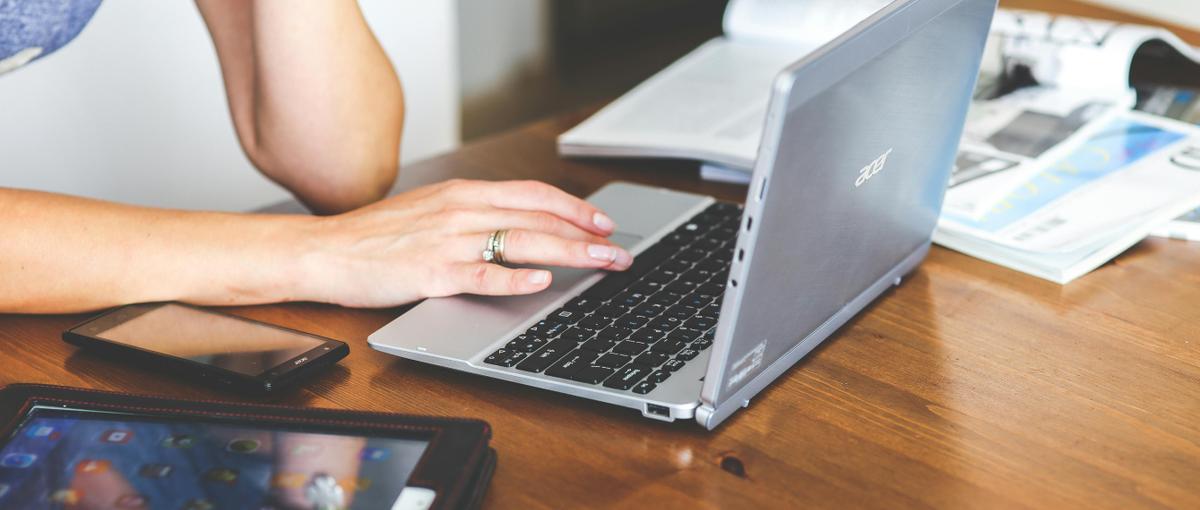  最先端の言語を使って開発！Programmer募集！！