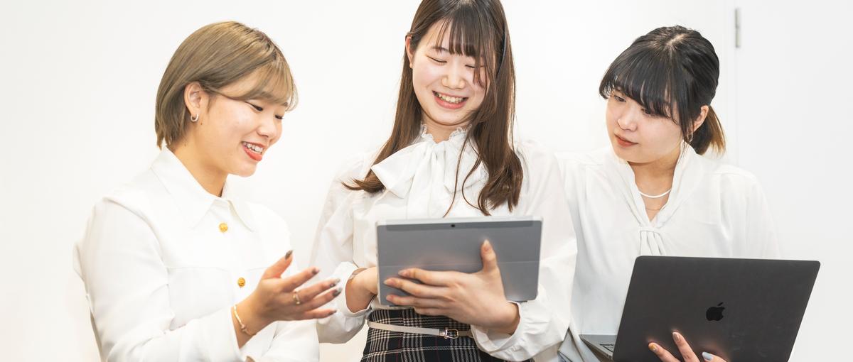 ライバー事務所のWebデザイナー/エンタメの現場で見せ方をつくる