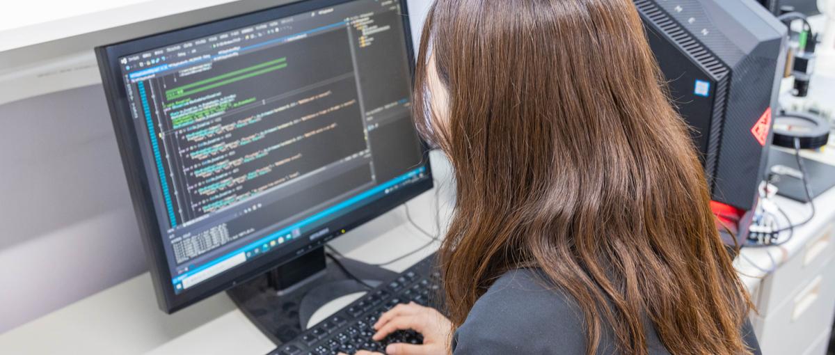 現場で稼働中1000台の外観検査システムを10年後も稼働させるために！