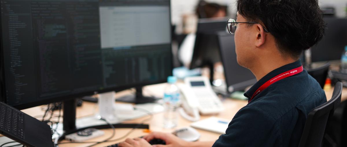 27卒＊上流から改善まで関われる、自社MAツール開発エンジニア