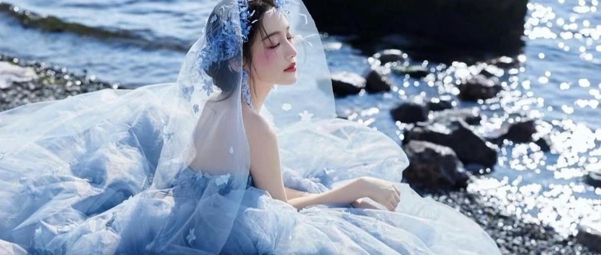 取材殺到！今話題の韓国風ドレス　ドレスコーディネーター！海外自社工房で製作