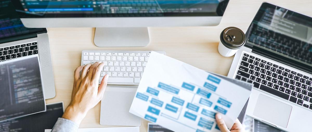 Webエンジニア募集！｜要件定義〜技術選定でプロジェクトを前に進める