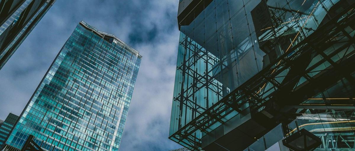 金融系　銀行・保険等　の業務知識豊富なシニアエンジニア