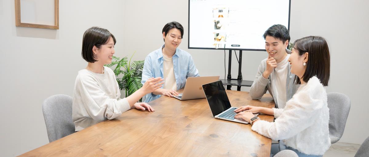 プロダクトとブランドを統合するビジュアルデザイナー募集！