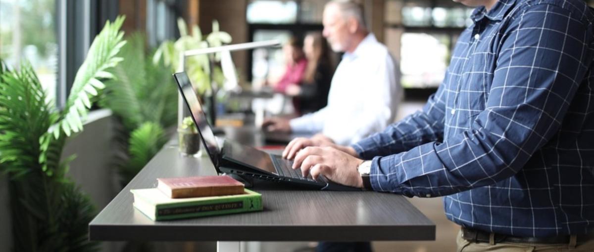 事務スタッフ募集｜AIスタートアップの縁の下の力持ち