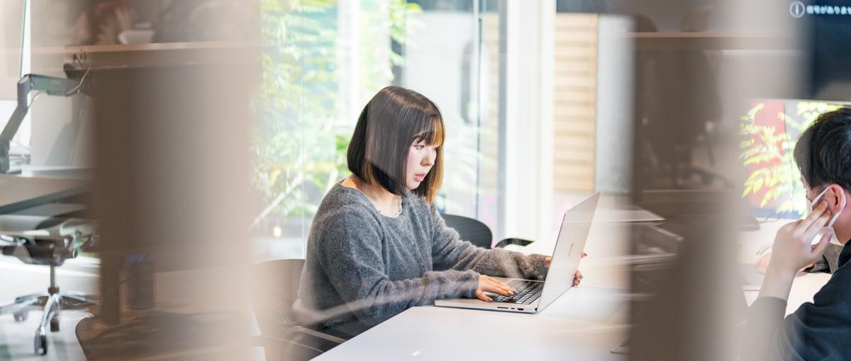 27卒｜研修だけでなく現場で学ぶ。1年目からビジネスの最前線へ。