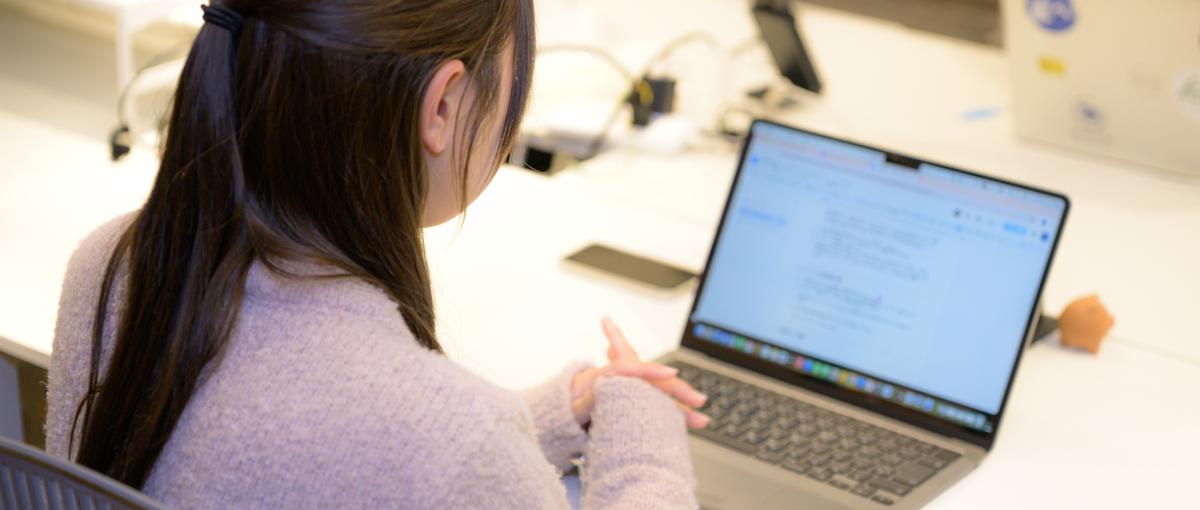 動画クリエイター/ 企画～編集作成まで研修動画をクリエイティブにコミット！