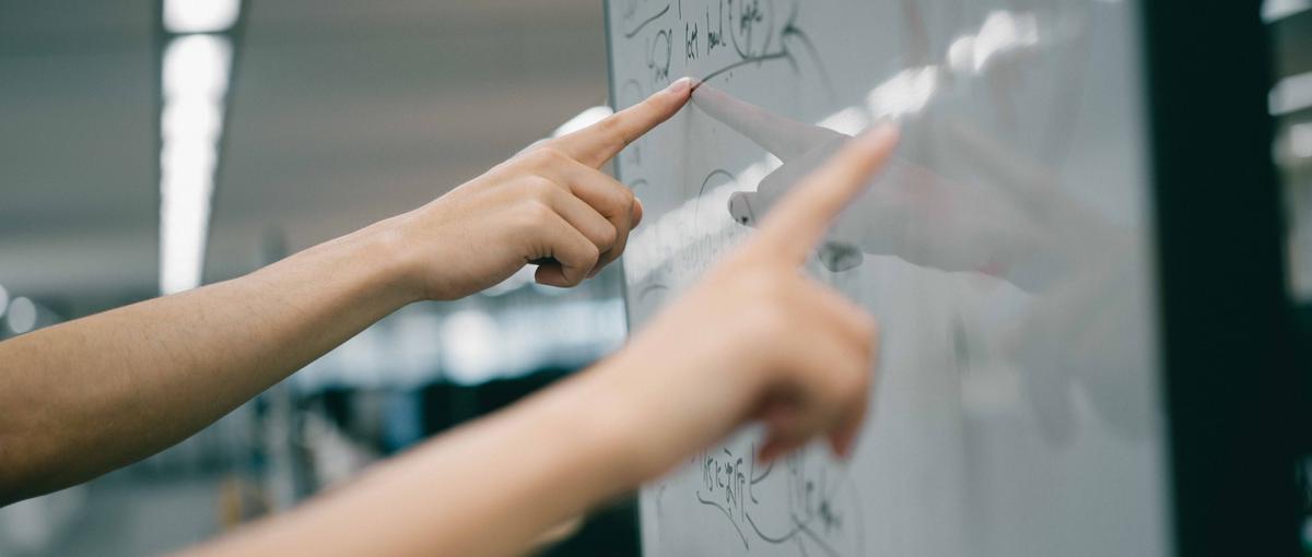 顧客に最も近い場所で、顧客に最も求められる価値を、自らの手で描くFDE