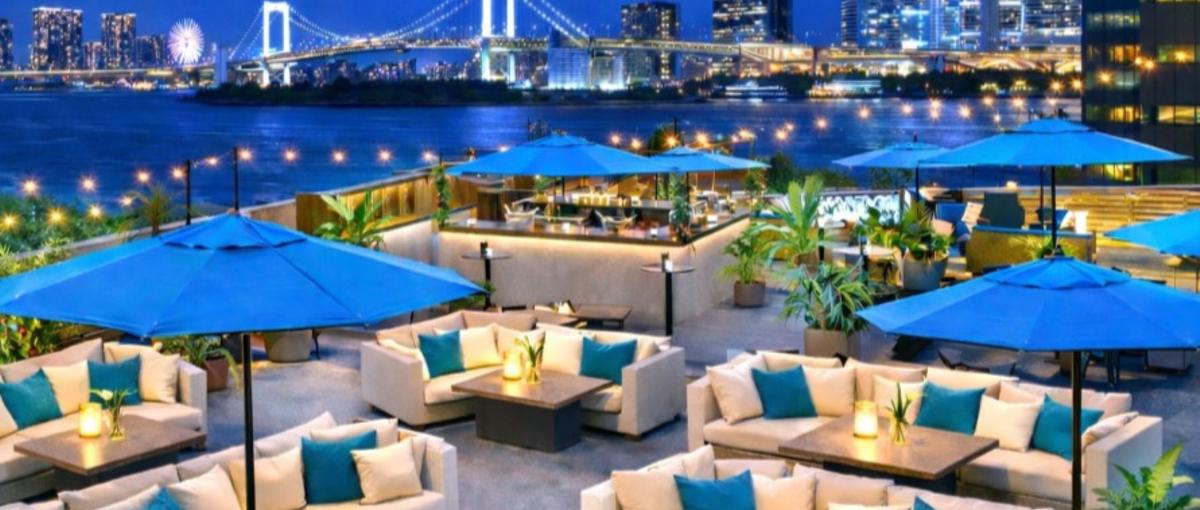 喧騒を抜けて、都会の隠れ家へ。カフェレストランの店長候補・スタッフ募集