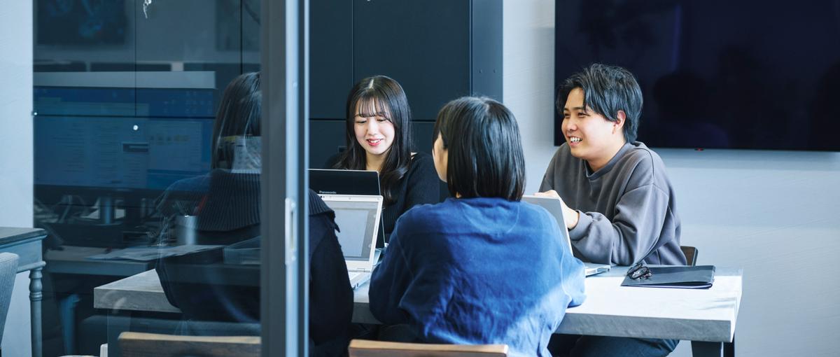 中核事業で挑戦できる環境あります！人と企業の価値をつなぐ営業メンバー募集♪