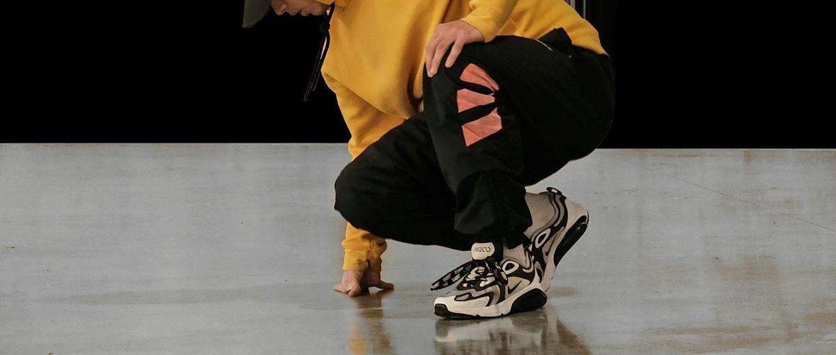 あなたのダンス経験がアイドルの夢を加速させる。専属インストラクターへ！