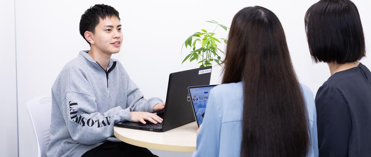 コードを書く人から、価値を生む人へ。ローコードで挑む企 業のDX。 