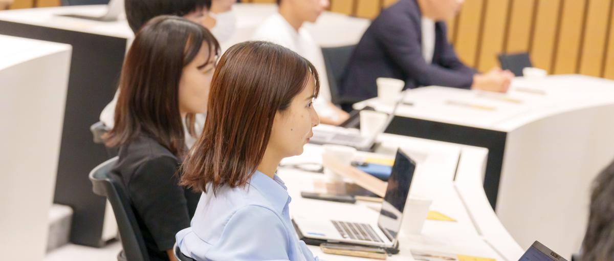 次の一歩を考えるあなたへ。 幸せに働く、を本気でつくる仕事です！