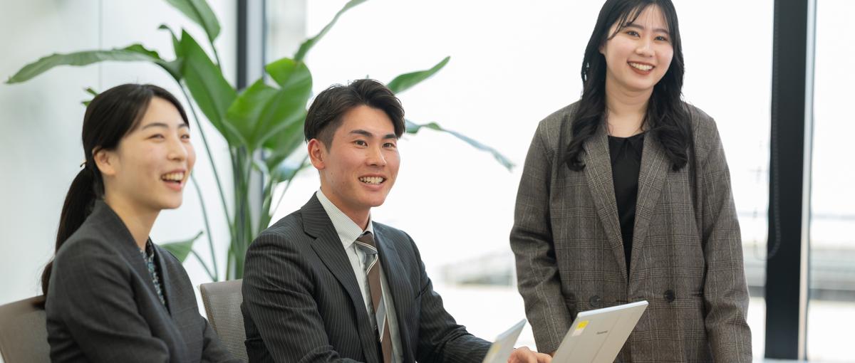 最新技術と"伝える力"が同時に育つ。27卒IT講師