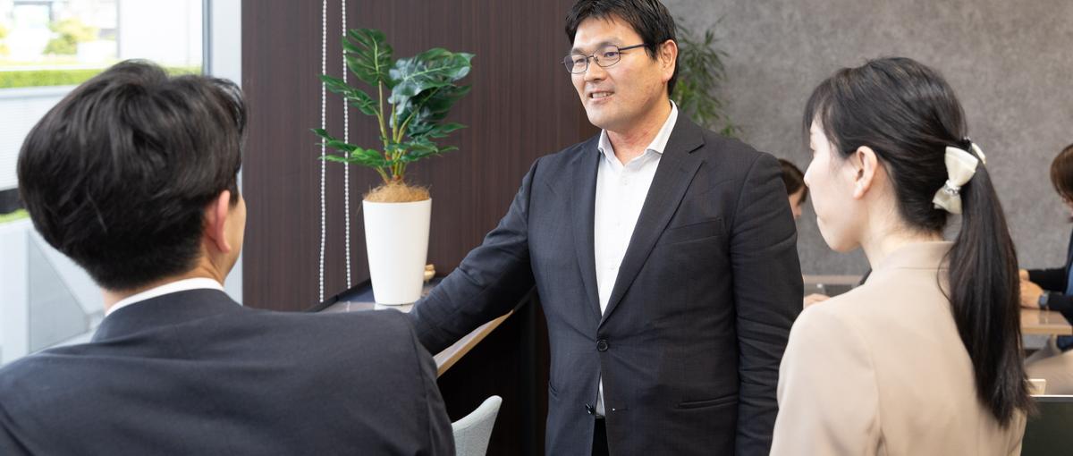 汎用的な課題解決力を磨く！多種多様な業界の経営に深く入り込みませんか？