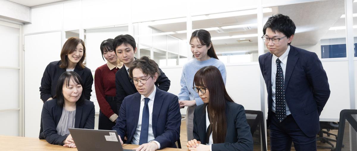 挑戦したい気持ちでOK。テックの力で業界を変える。生成AIの導入支援！