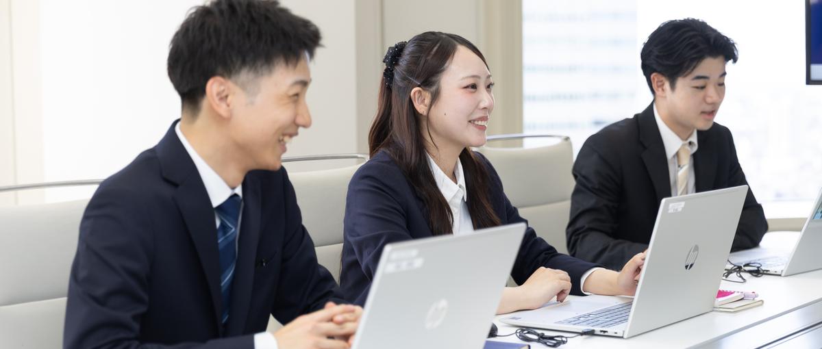 人と関わる楽しさも、成長も。どちらも叶うオフィスワーク　第二新卒歓迎