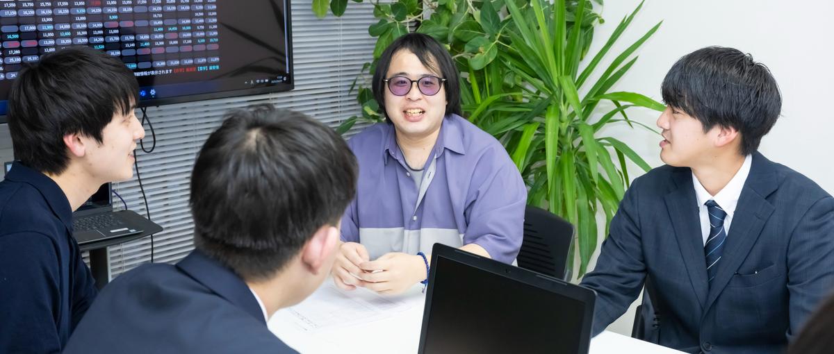 旅好きの視点が武器になる！PC苦手な27卒も隣の先輩と観光DXに挑戦！